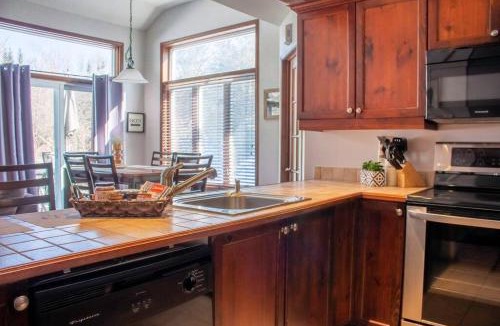 Mont-Tremblant Apartment | Townhouse cottage-style Tremblant