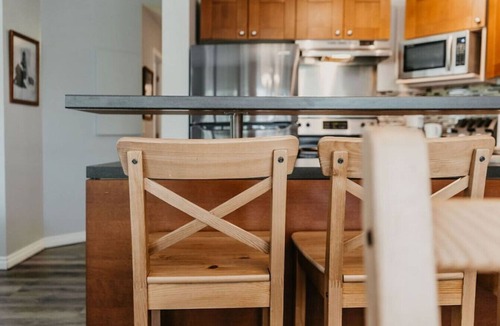 Big White Ski Resort Apartment | Trailblazers Retreat | 3 Bed w/Family Games Room