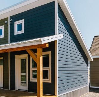 Nordegg House | Trailhead Tuck-Inn