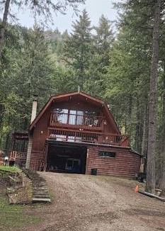 Grand Forks House | Tranquil Farmhouse Retreat Near Grand Forks, BC
