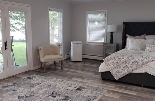 Hamlin House | Tranquil Lakefront home. Premium accommodations, newly remodeled