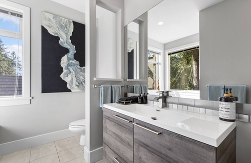 Regional District of Nanaimo House | Tranquil retreat nestled on the Fairwinds Golf Course in Nanoose Bay.
