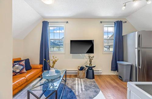 Canmore Apartment | Traveler Friendly Canmore Condo Close to Banff