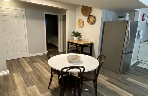 Salmon Arm House | Travelers Den-Stay- Relax - Explore in Salmon Arm