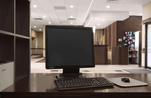 West Edmonton Hotel | Travelodge by Wyndham Edmonton West