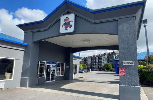 Langley Hotel | Travelodge by Wyndham Langley