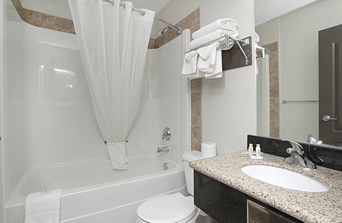 Wetaskiwin Hotel | Travelodge by Wyndham Wetaskiwin