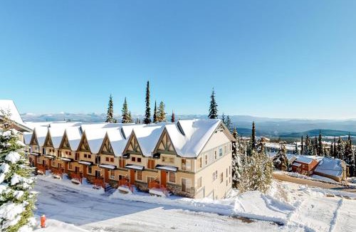Big White Ski Resort Apartment | Tree Tops 16