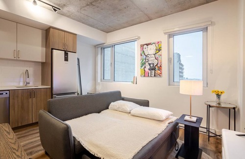 Shaughnessy Village Apartment | Trendy 1BDR Apartment in the Heart of DT MTL