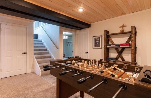 Fernie Ski Chalet | True North Chalet by Fernie Central Reservations