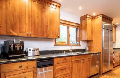 Nordic Estates Ski Chalet | True Ski In Ski Out Dream Chalet w/ Hot Tub