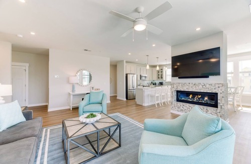 Bermuda Bay Condo | Turquoise Tide - Spacious End Unit, Sound Views & King En Suite