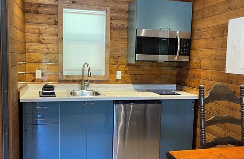 Sooke Cottage | Two Cottage units (duplex) on Waterfront Property with Beach Access - Sleeps 4