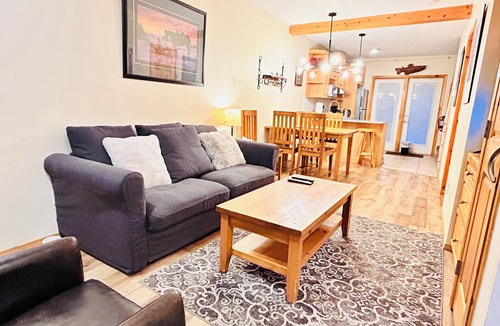Harvie Heights House | Two Storey Cozy Chalet W/2BR&2BA Balcony Mountain Views/By Banff Gate/Sleep 6