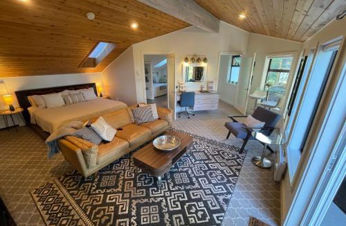 Regional District of Nanaimo House | Tyee Beach Oasis Bed and Breakfast