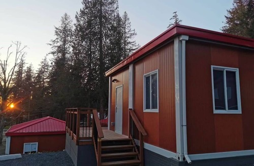 Sliammon Apartment | U4 Seaside Serenity: Seal Bay Glamping Retreat