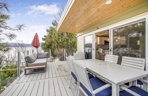 Central Okanagan Cabin | Ultimate Escape Lakeview Cabin #14