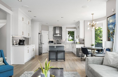 Renfrew House | Unbeatable Location for Your Stampede Trip!