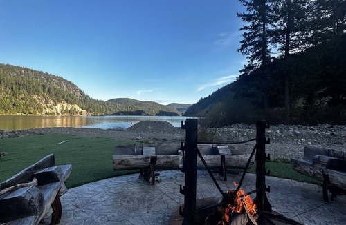 Okanagan-Similkameen Cabin | Unique Lake Front Cabin In Tulameen BC
