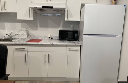 Aldergrove Apartment | UNIT 230 - Comfortable apartment with kitchen. Very reasonable price!
