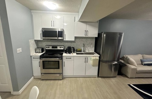 Northwest Calgary Apartment | Unwind in Konga Suite-an upscale,modern 1 bedroom walk out with private access