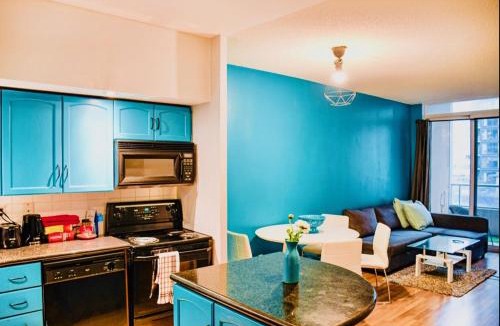 Toronto Entertainment District Apartment | Urban Nest