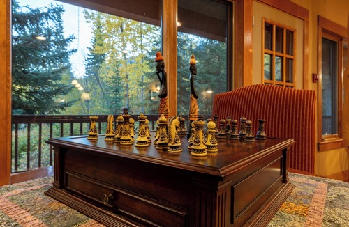 Golden Cabin | Vagabond Lodge at Kicking Horse Resort