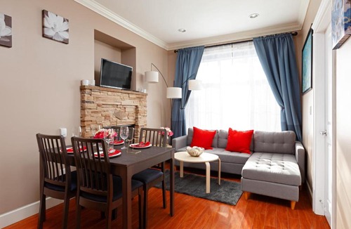 Marpole House | Vancouver 3BDR Suite in Convenient Community