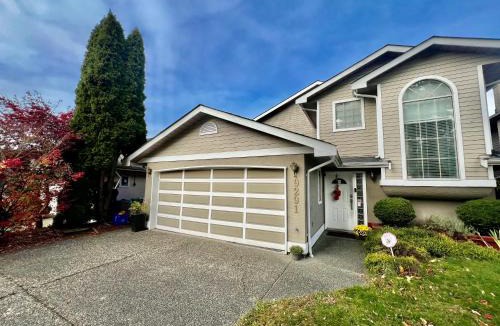 Richmond House | Vancouver airport 7mins away Peace room