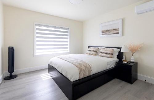 Sunset House | Vancouver Cozy Cove