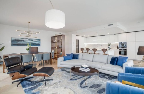 Downtown Vancouver Condo | Vancouver House 4703 · Breathtaking Views 3 bdrm, pool, hot tub, gym