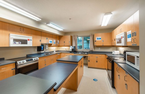 Regional District of Nanaimo Hostel | Vancouver Island University Residences - Campus Accommodation