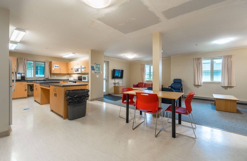 Regional District of Nanaimo Hostel | Vancouver Island University Residences - Campus Accommodation