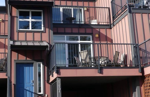 Sooke House | Vancouver Island Waterfront Resort