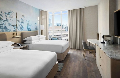Coal Harbour Hotel | Vancouver Marriott Pinnacle Downtown