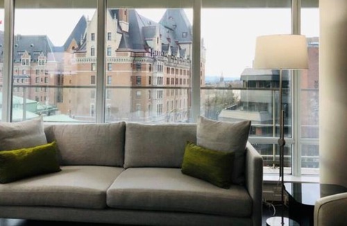 Fairfield Apartment | Victoria Classic Suite 2 BD/2BA+Den