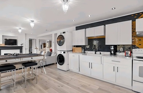 Gorge -Tillicum Area Apartment | Victoria Westcoast Waterfront - Gorge Water Views by Victoria Prime!