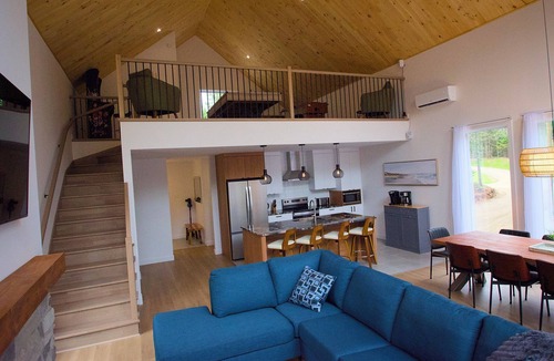 Shannon Ski Chalet | Villa Sno - Chalet Scandinave de luxe Spa & Sauna