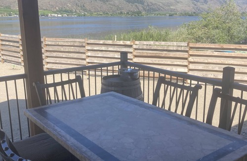 Osoyoos Cottage | Vintners Creek Cottage on Osoyoos Lake