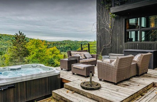 Saint Donat Ski Chalet | Vue panoramique Spa Moderne 14 personnes