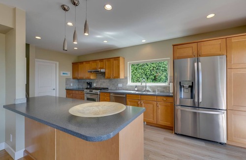 Dundarave House | W. Vancouver Vintage Gem
