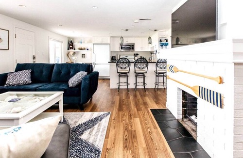 Victoria House | W · W · BEACH FRONT OASIS 15 MINS FROM DOWNTOWN VICTORIA