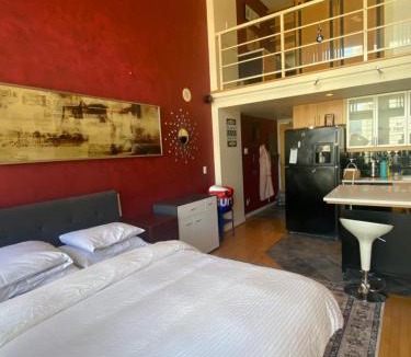 Downtown Vancouver Hotel | walkable to MAJOR INTERNATIONAL SPORTING EVENT-BC place of vancouver downtown best suite