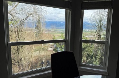 Lower Sumas Mountain House | Walter House | Valley Views, Trails & Mountain