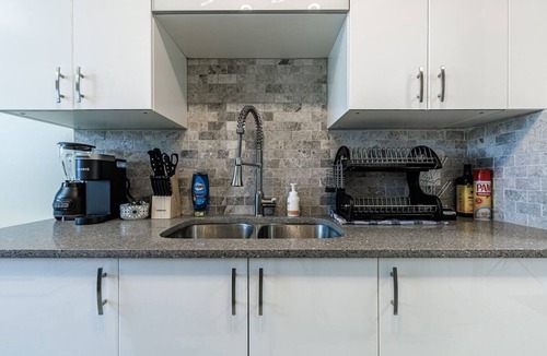 Southwest Edmonton Apartment | "Wander" Stunning 2 Bedroom Condo