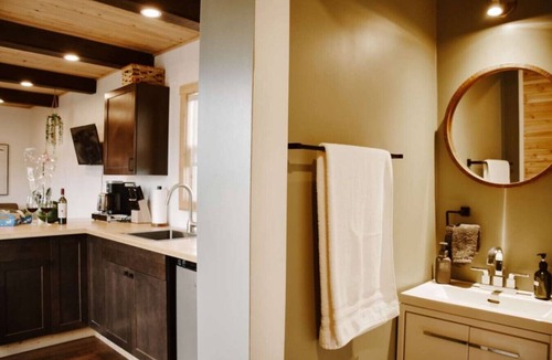 Sainte-Anne-de-Kent Apartment | Waterfront Seacan Retreat w/Hot Tub & Sauna