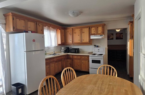 South Bruce Peninsula Cottage | Waterfront Cottage on Desirable Lake - 15min Drive to Sauble Beach