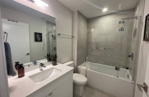 Downtown Halifax Apartment | Waterfront downtown 1 Bedroom with 6 appliances