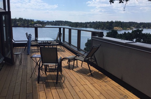 Saanich House | Waterfront eco home. Snowbird Special rates Jan1- Mar30