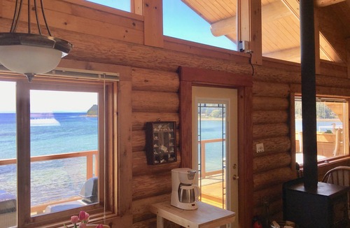 Gillies Bay Cottage | Waterfront Log Cabin, Steps to beach, Texada Island, Gulf Islands